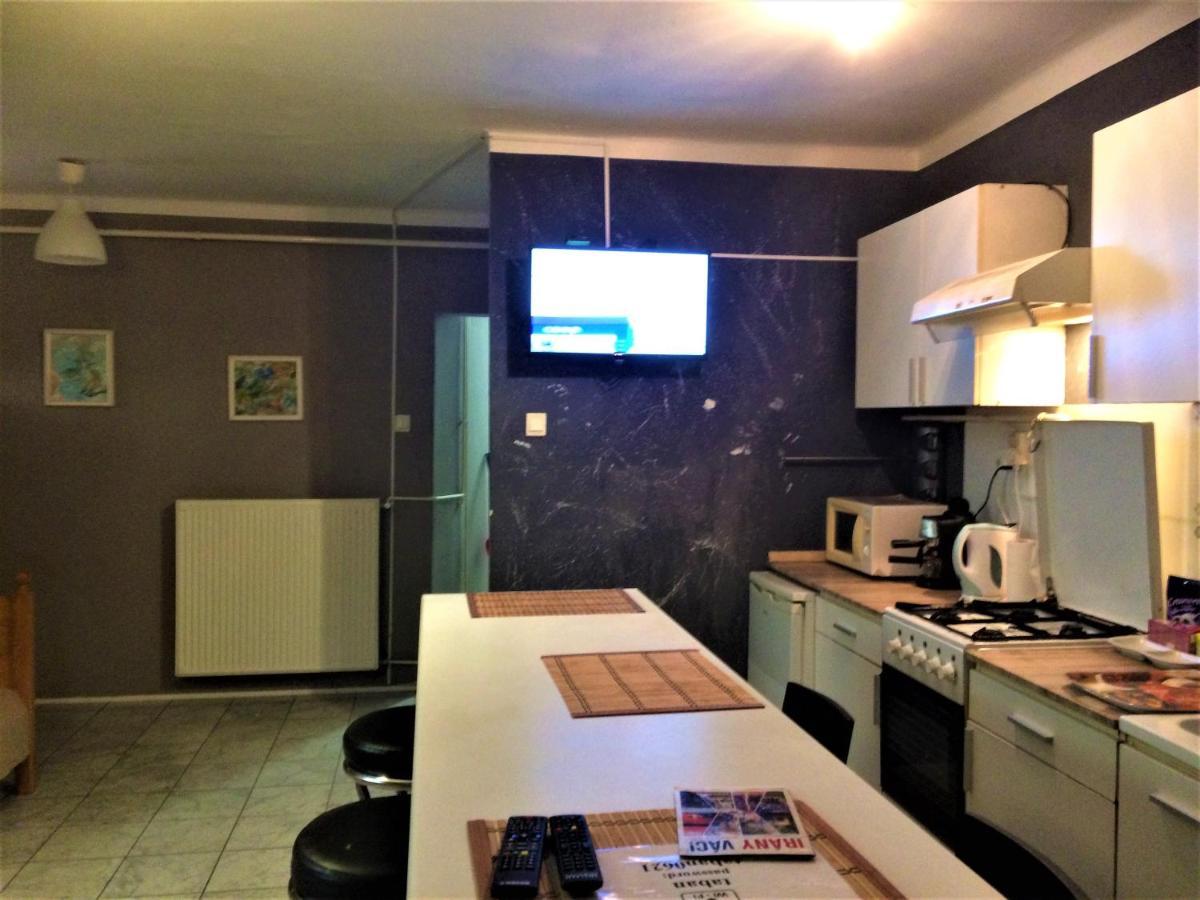 Eszterhazy Guesthouse Vác Εξωτερικό φωτογραφία